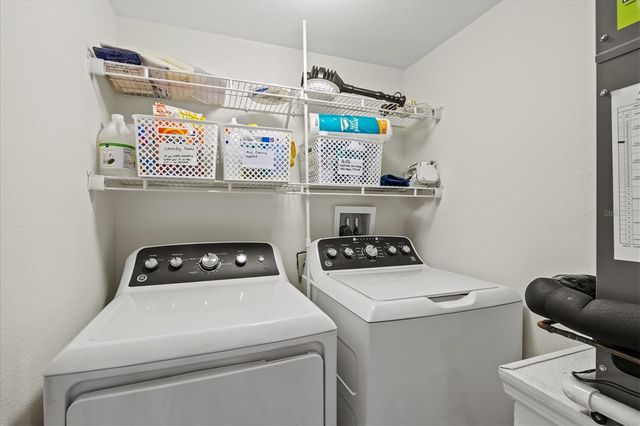 404 PINEBROOK CRESCENT 4, Venice, FL 34285