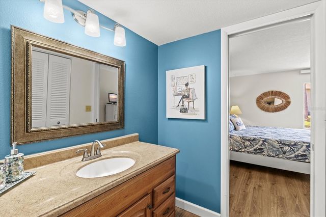 404 PINEBROOK CRESCENT 4, Venice, FL 34285