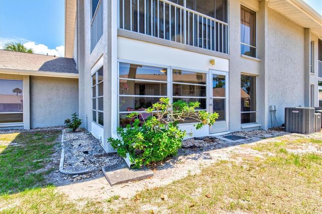 404 PINEBROOK CRESCENT 4, Venice, FL 34285