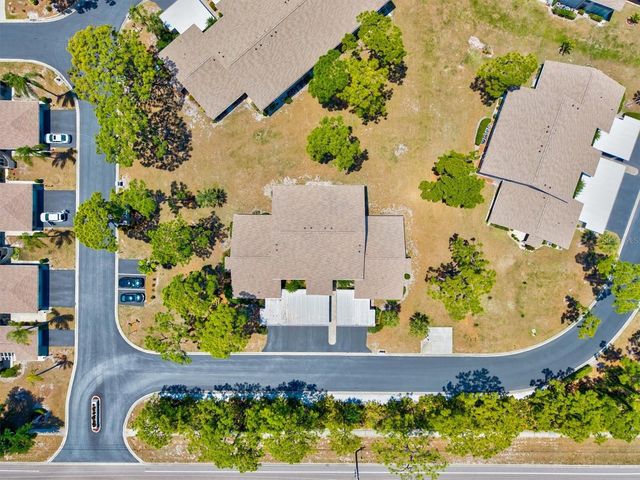 404 PINEBROOK CRESCENT 4, Venice, FL 34285