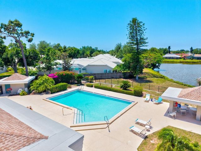 404 PINEBROOK CRESCENT 4, Venice, FL 34285