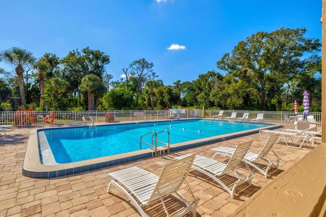 404 PINEBROOK CRESCENT 4, Venice, FL 34285