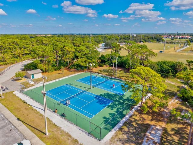 404 PINEBROOK CRESCENT 4, Venice, FL 34285