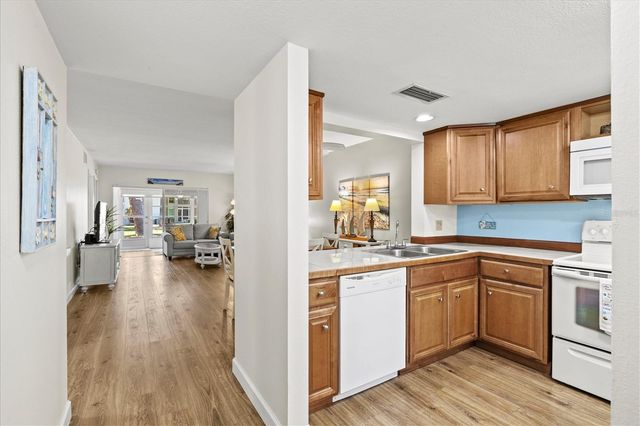 404 PINEBROOK CRESCENT 4, Venice, FL 34285