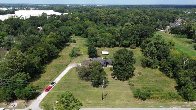 7705 Rankin Rd, Humble, TX 77396