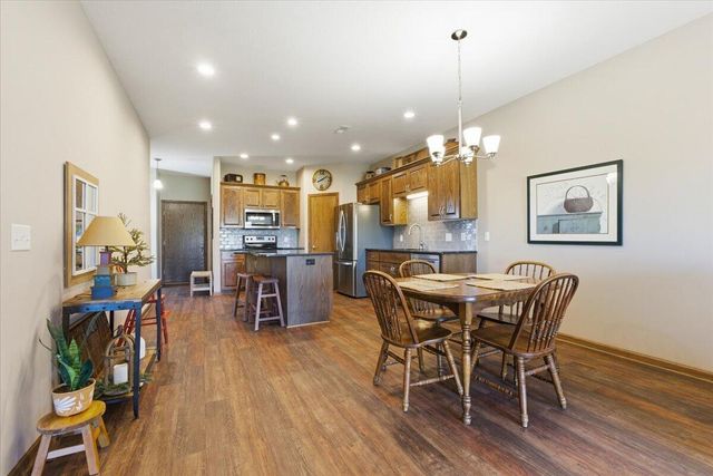 5316 HARDINGS LANDING Road, Council Bluffs, IA 51501