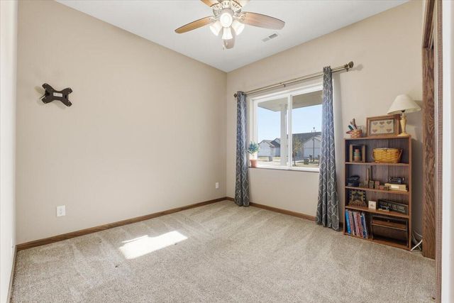 5316 HARDINGS LANDING Road, Council Bluffs, IA 51501