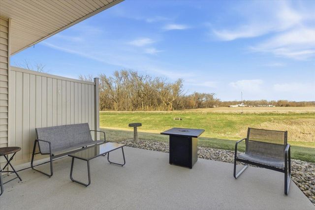 5316 HARDINGS LANDING Road, Council Bluffs, IA 51501