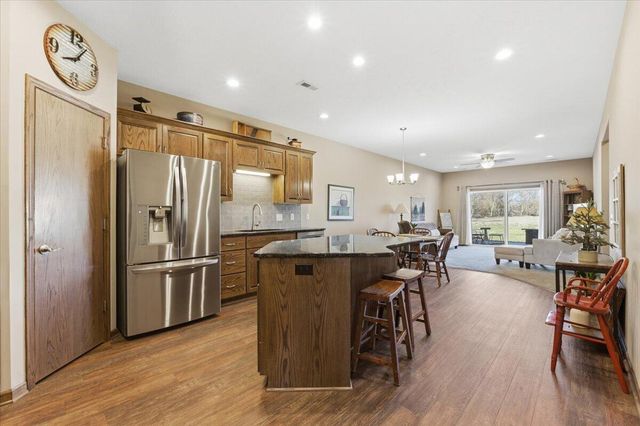 5316 HARDINGS LANDING Road, Council Bluffs, IA 51501