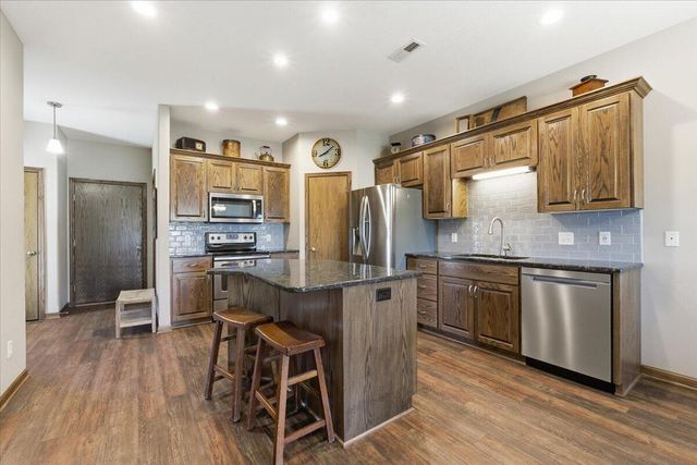 5316 HARDINGS LANDING Road, Council Bluffs, IA 51501