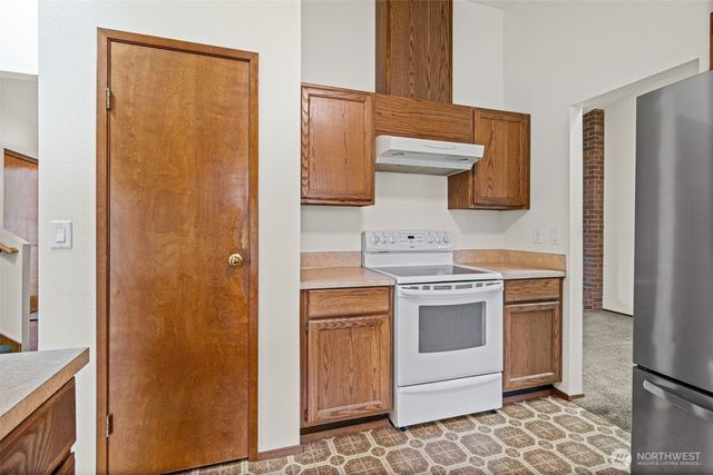 9817 61st Street Ct W, University Place, WA 98467