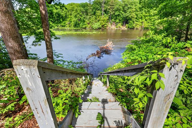 1286 Bridge Road, Allegan Twp, MI 49010