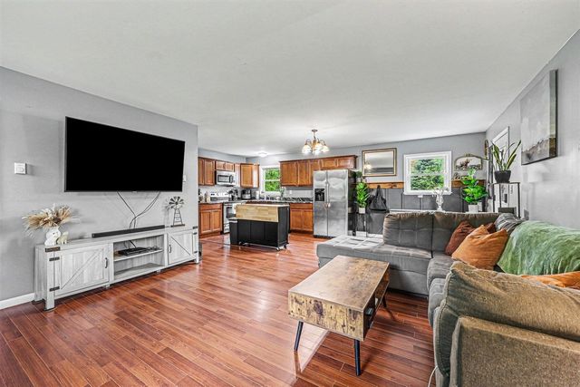 10085 Plank Road, Maybee, MI 48159