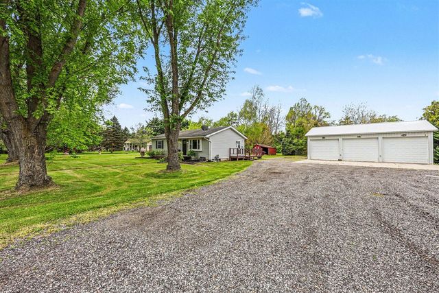 10085 Plank Road, Maybee, MI 48159