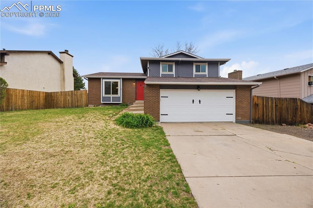 912 Amsterdam Drive, Colorado Springs, CO 80907