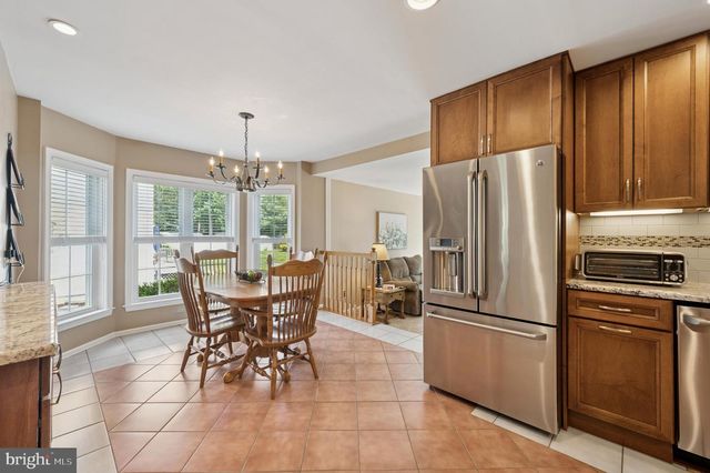 108 CARRIAGE LN, Aston, PA 19014