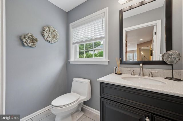 108 CARRIAGE LN, Aston, PA 19014