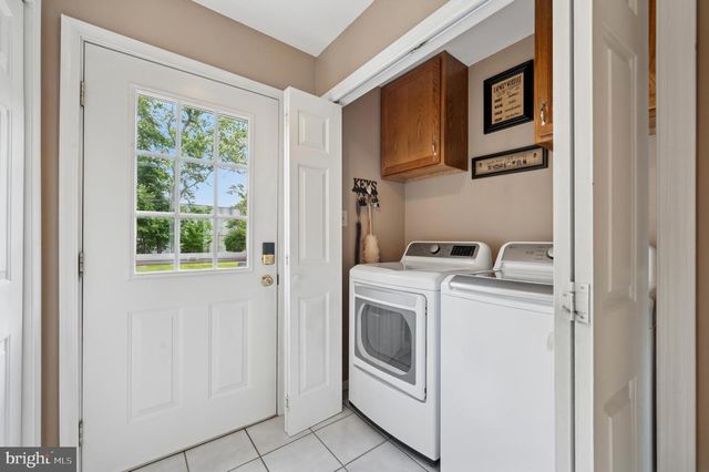 108 CARRIAGE LN, Aston, PA 19014