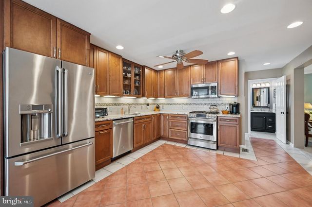 108 CARRIAGE LN, Aston, PA 19014