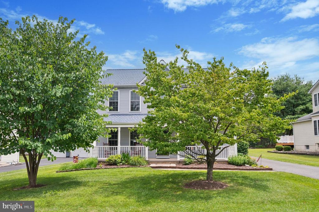 108 CARRIAGE LN, Aston, PA 19014