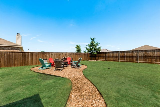 1505 Waggoner Drive, Aubrey, TX 76227