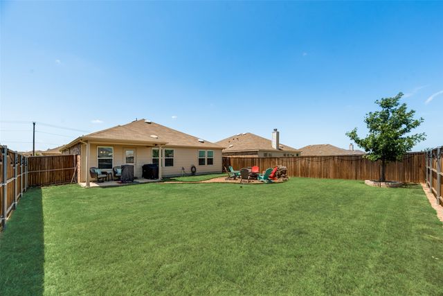 1505 Waggoner Drive, Aubrey, TX 76227