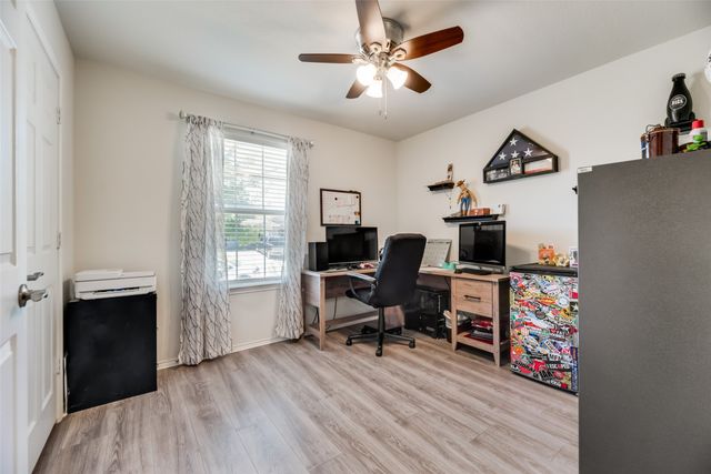 1505 Waggoner Drive, Aubrey, TX 76227