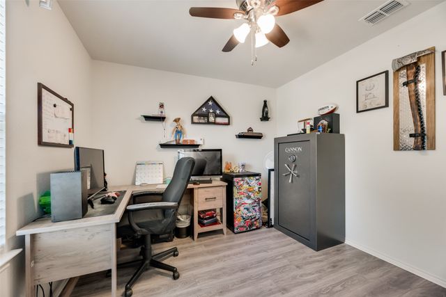 1505 Waggoner Drive, Aubrey, TX 76227