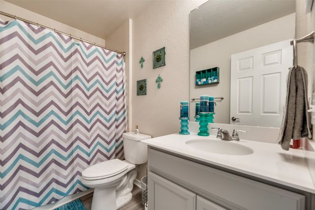 1505 Waggoner Drive, Aubrey, TX 76227