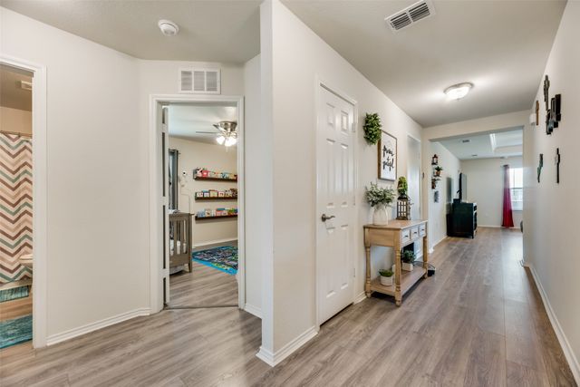 1505 Waggoner Drive, Aubrey, TX 76227