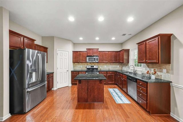 4471 Rosegate Drive, Snellville, GA 30039