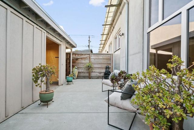 108 High Road, Santa Cruz, CA 95060