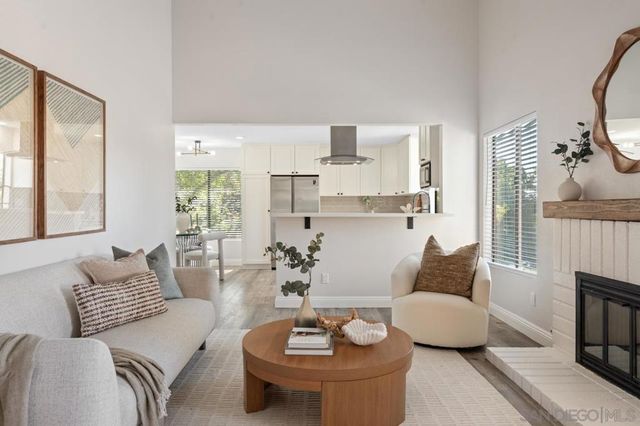 2053 Golden Circle Dr, Escondido, CA 92026