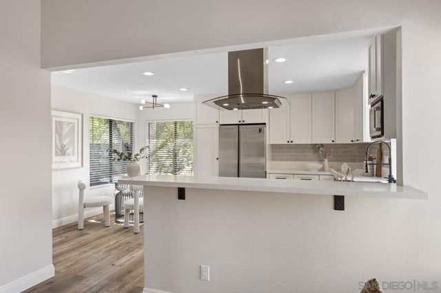 2053 Golden Circle Dr, Escondido, CA 92026