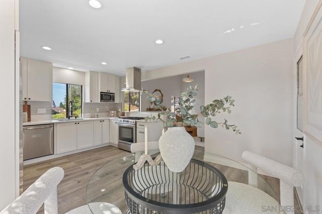 2053 Golden Circle Dr, Escondido, CA 92026