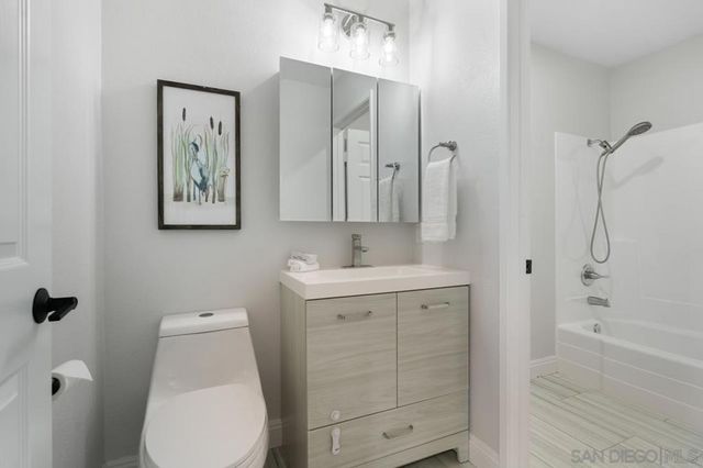 2053 Golden Circle Dr, Escondido, CA 92026