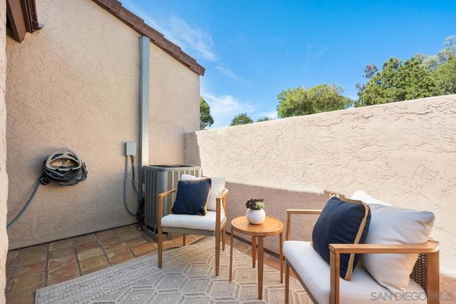 2053 Golden Circle Dr, Escondido, CA 92026