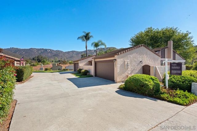 2053 Golden Circle Dr, Escondido, CA 92026