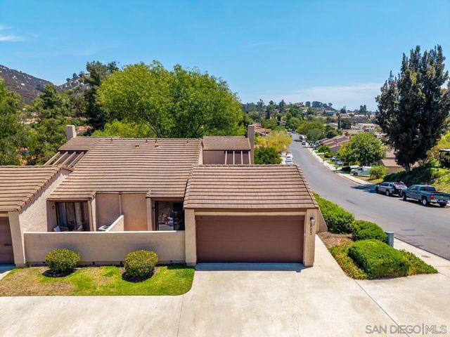 2053 Golden Circle Dr, Escondido, CA 92026