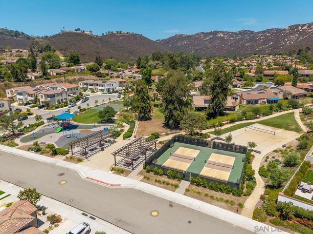 2053 Golden Circle Dr, Escondido, CA 92026