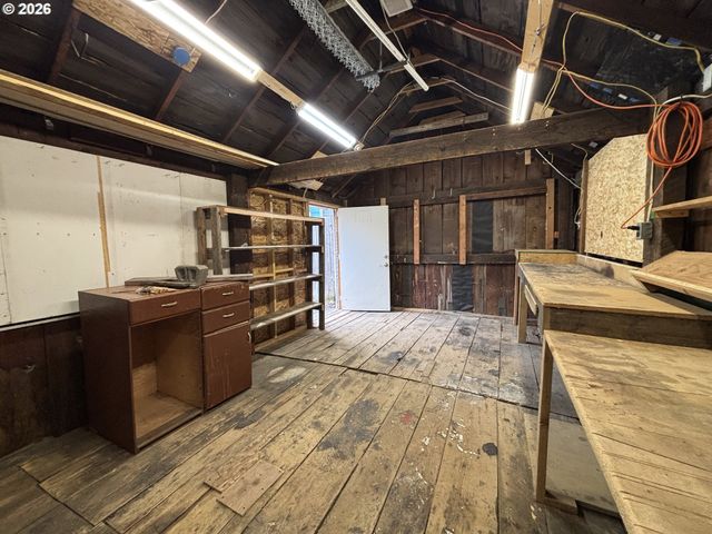 2208 CEDAR St, La Grande, OR 97850