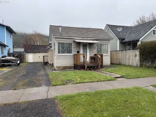 2208 CEDAR St, La Grande, OR 97850