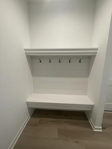 596 Twin Creeks DRIVE, Dousman, WI 53118