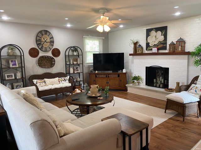 9200 W Lonebeech Drive, Muncie, IN 47304
