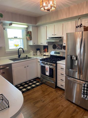 9200 W Lonebeech Drive, Muncie, IN 47304