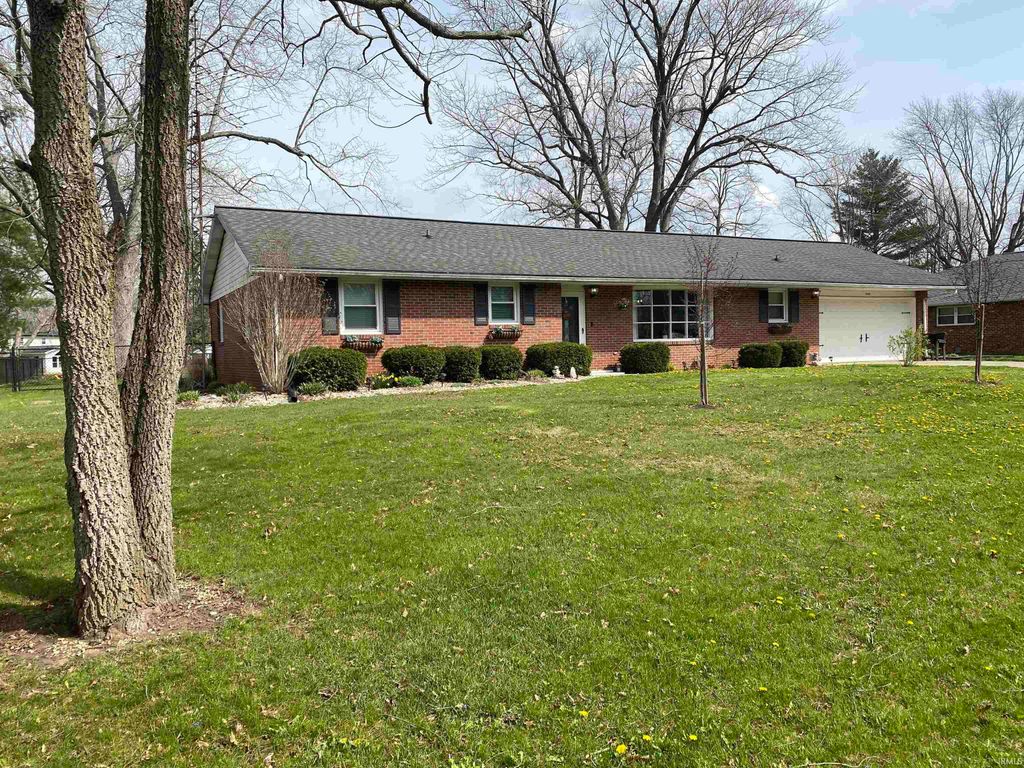 9200 W Lonebeech Drive, Muncie, IN 47304