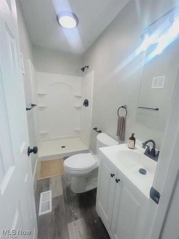 3007 Barber Avenue, Cleveland, OH 44113