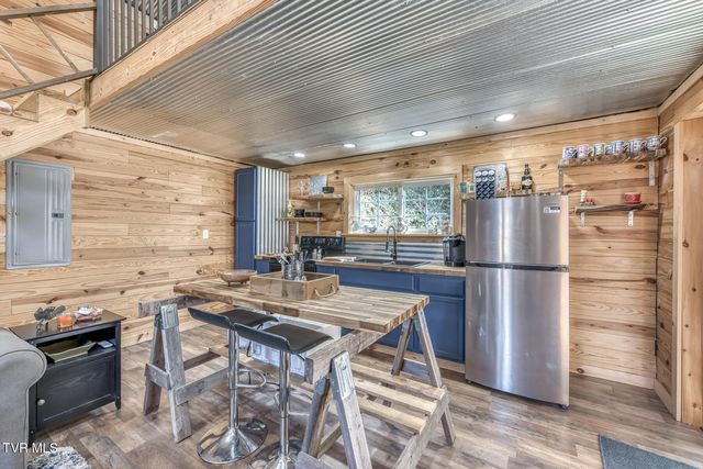 633 T Greer Road, Mountain City, TN 37683