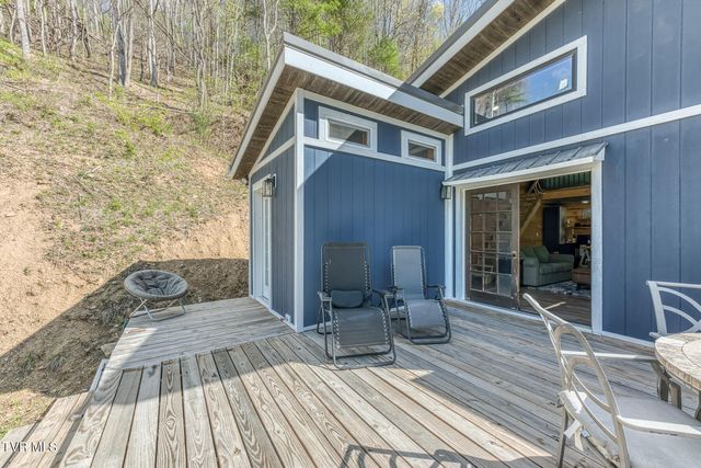 633 T Greer Road, Mountain City, TN 37683