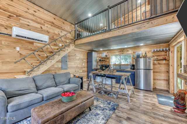 633 T Greer Road, Mountain City, TN 37683